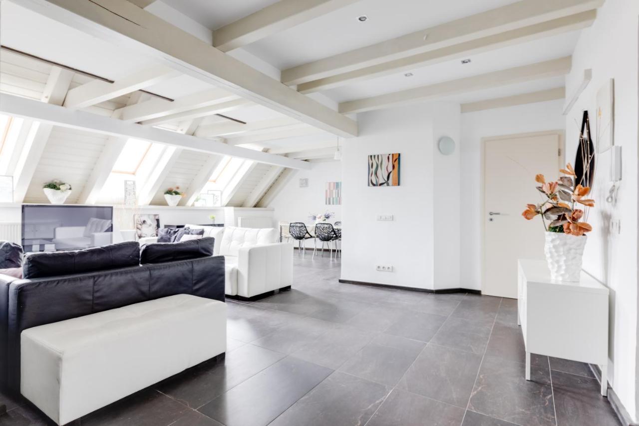 Spacious Stylish Attic In The Heart Of The Center - Karlovo Appartement