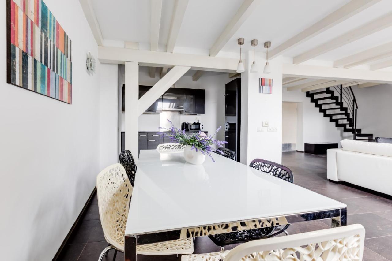 Appartement Spacious Stylish Attic In The Heart Of The Center - Karlovo *