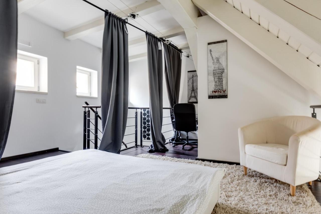 Appartement Spacious Stylish Attic In The Heart Of The Center - Karlovo
