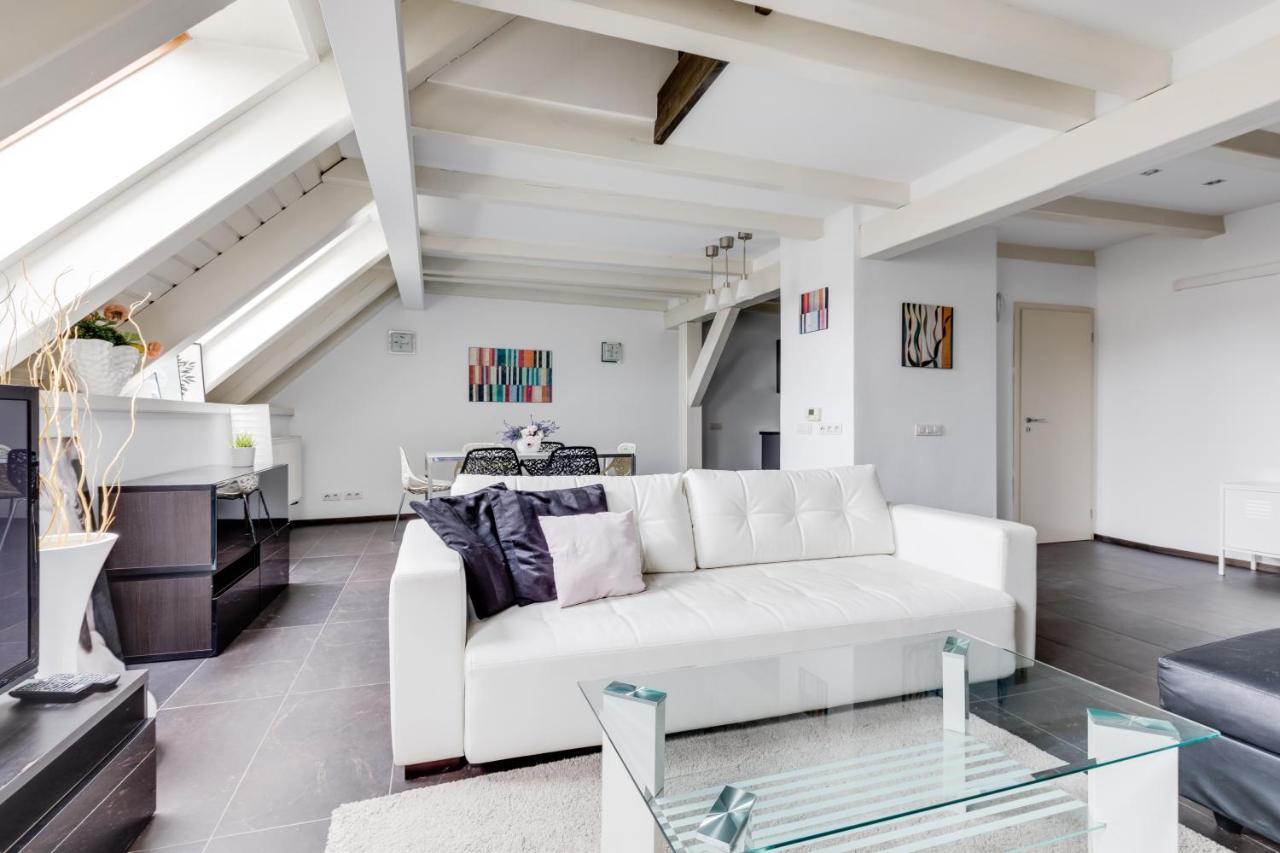 Spacious Stylish Attic In The Heart Of The Center - Karlovo Appartement Praag