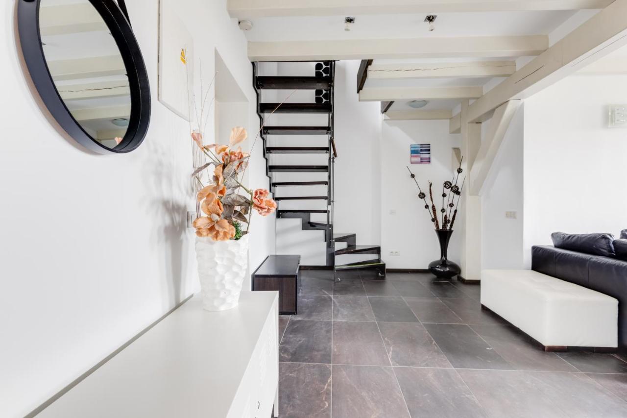 Spacious Stylish Attic In The Heart Of The Center - Karlovo Appartement