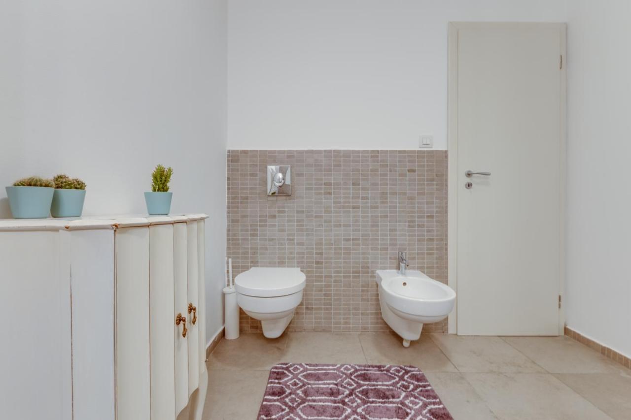 Spacious Stylish Attic In The Heart Of The Center - Karlovo Appartement Praag