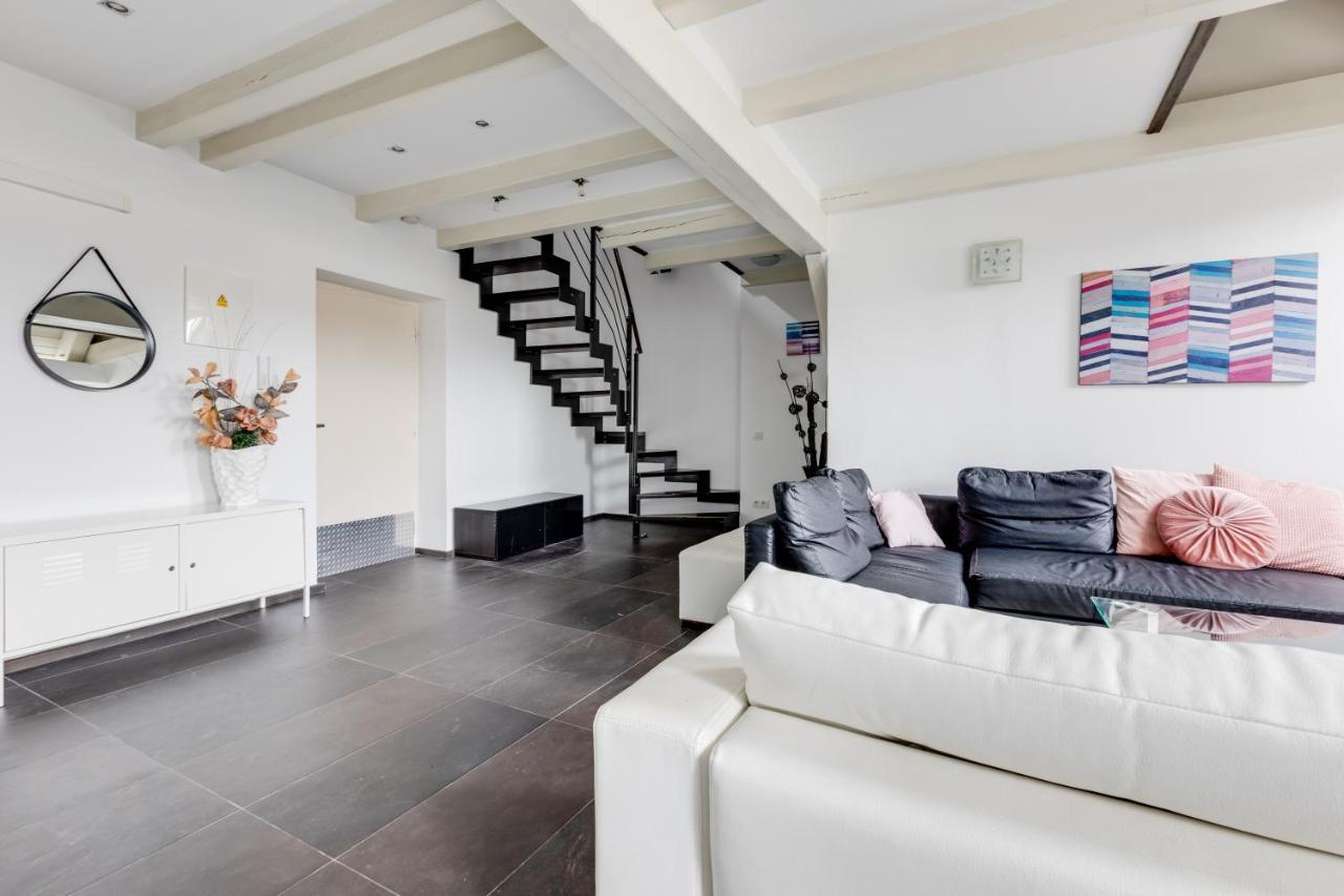 Appartement Spacious Stylish Attic In The Heart Of The Center - Karlovo *